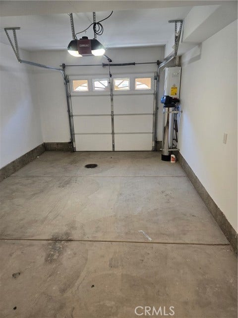 16408 Valencia, Fontana, CA 92335
