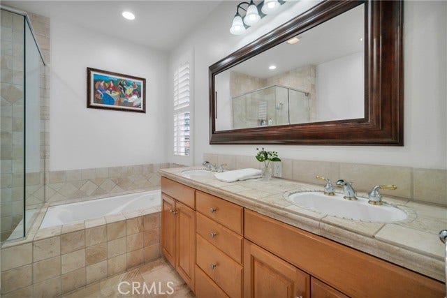 Spacious primary bath