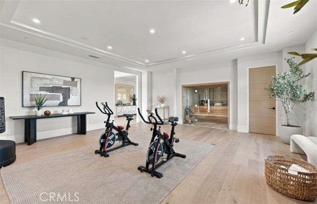 76 Hillcrest LN, Newport Beach, CA 92660