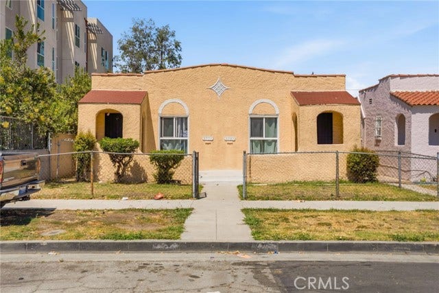 Property photo for 8701 Menlo, Los Angeles, CA