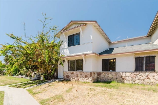 Property photo for 7 Fiesta LN, Carson, CA