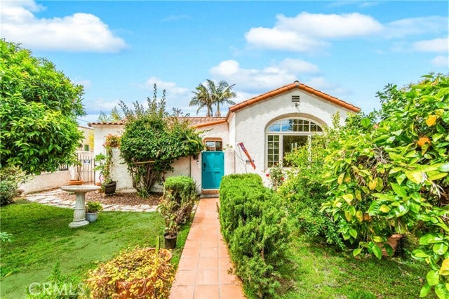Property photo for 2835 Chestnut Avenue, Long Beach, CA