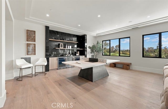 76 Hillcrest LN, Newport Beach, CA 92660
