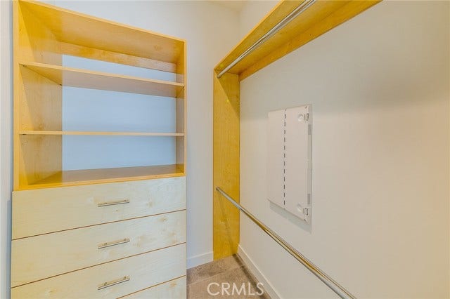 214 S Westmoreland, #3, Los Angeles, CA 90004 214 S Westmoreland, #3, Los Angeles, CA 90004