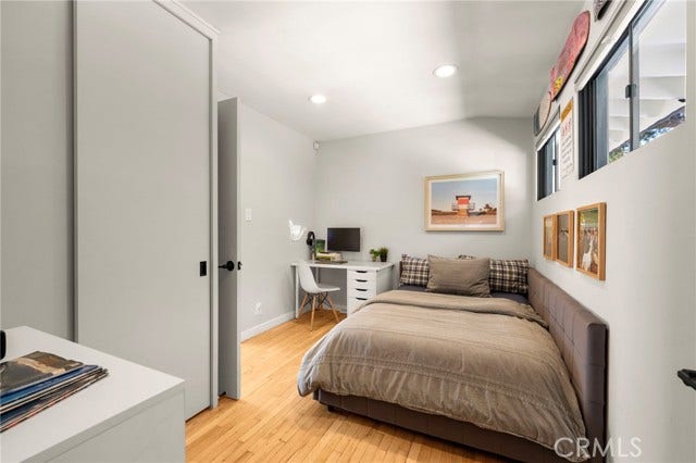 2000 Iroquois, Long Beach, CA 90815