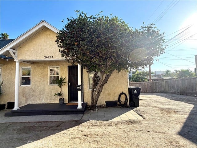 Property photo for 2629 1/2 Granda ST, Los Angeles, CA