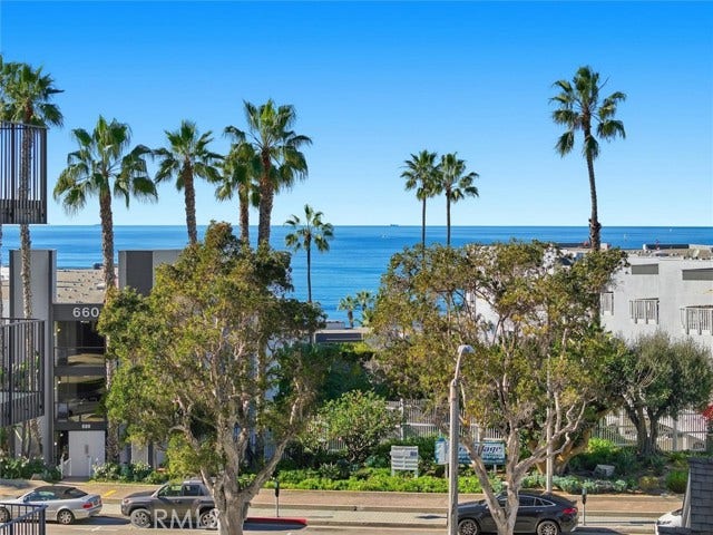 Property photo for 208 S Catalina AVE, #C, Redondo Beach, CA