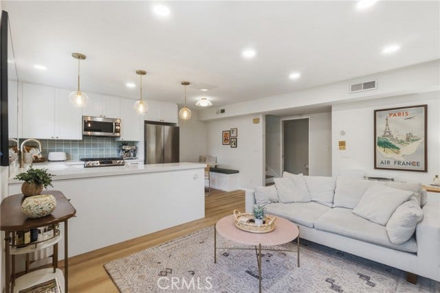 Property photo for 2147 N Beachwood, #4, Los Angeles, CA