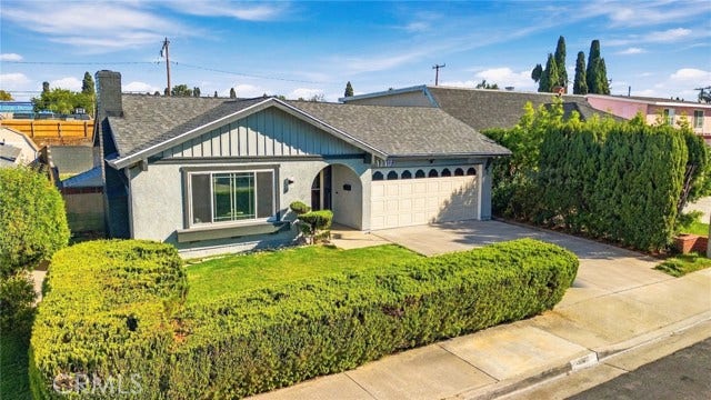 1119 E Gladwick ST, Carson, CA 90746 1119 E Gladwick ST, Carson, CA 90746