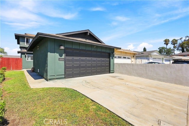 Property photo for 17527 Harwick CT, Carson, CA