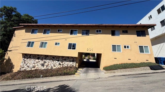 Property photo for 901 Kodak DR, #1, Los Angeles, CA