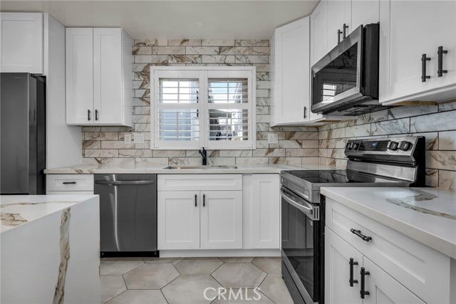 Property photo for 1155 11th ST, #15, Manhattan Beach, CA