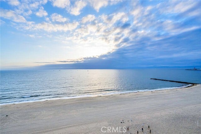 Property photo for 727 S Elvira AVE, Redondo Beach, CA