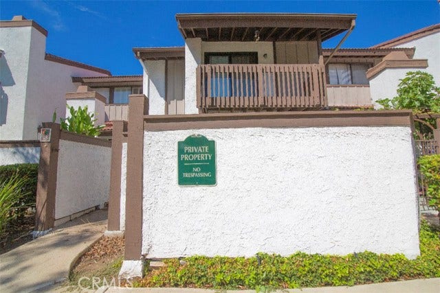 Property photo for 6255 Canoga AVE, #18, Los Angeles, CA