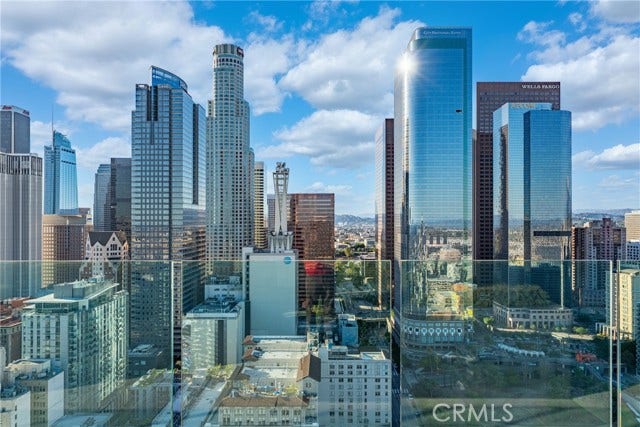 Property photo for 400 S Broadway, #924, Los Angeles, CA