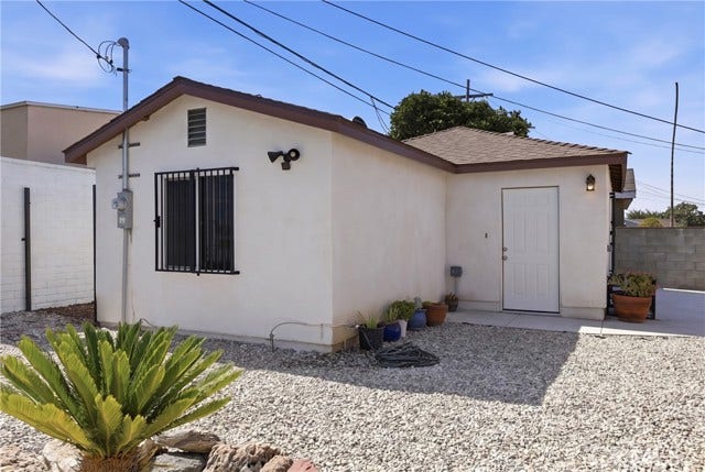 Property photo for 10646 S Wilton PL, Los Angeles, CA