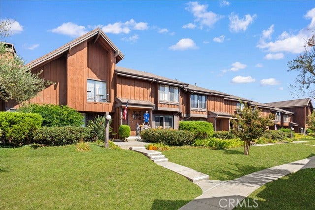 Property photo for 2220 Mount Shasta DR, San Pedro, CA