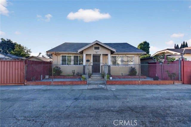 Property photo for 1135 Larch, Inglewood, CA