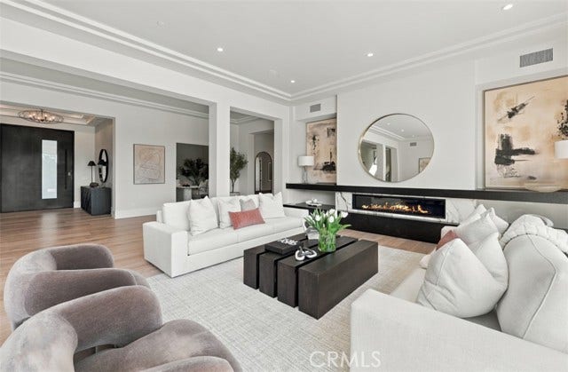 76 Hillcrest LN, Newport Beach, CA 92660