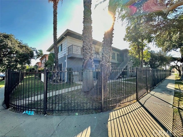 Property photo for 10215 S 10th AVE, #6, Inglewood, CA
