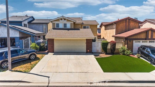Property photo for 814 E Sandpoint CT, Carson, CA