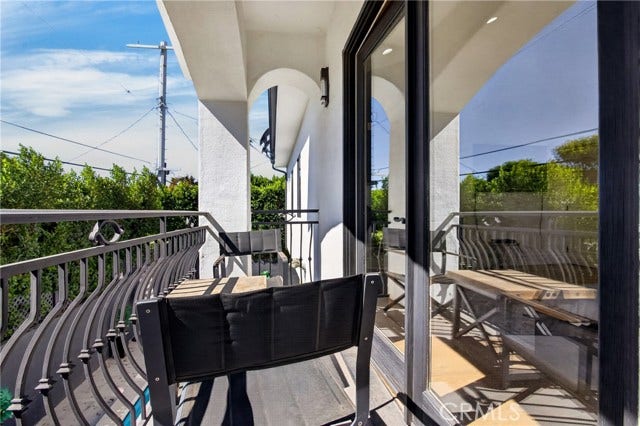 13964 Morrison ST, Sherman Oaks, CA 91423