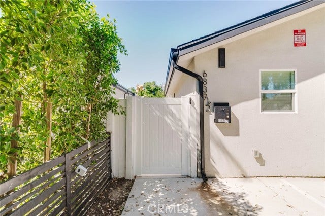 Property photo for 6837 1/2 Yolanda AVE, Reseda, CA