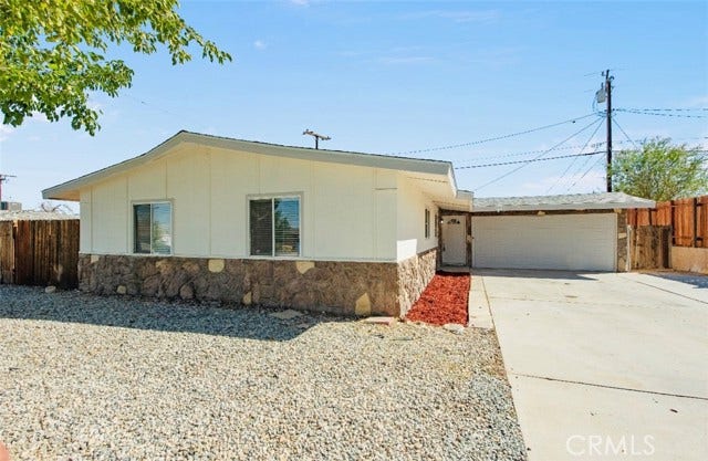 15105 Condor, Victorville, CA 92394 15105 Condor, Victorville, CA 92394