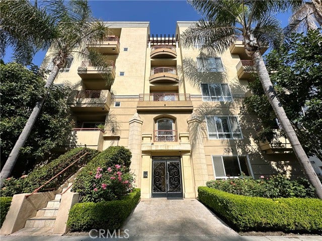Property photo for 320 S Willaman DR, #402, Los Angeles, CA