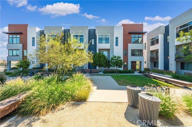 253 Waypoint, Tustin, CA 92782