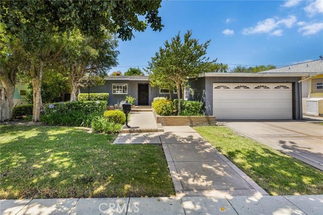 Property photo for 2635 Gondar AVE, Long Beach, CA