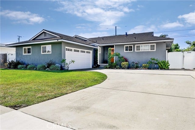 Property photo for 1919 Nipomo, Long Beach, CA