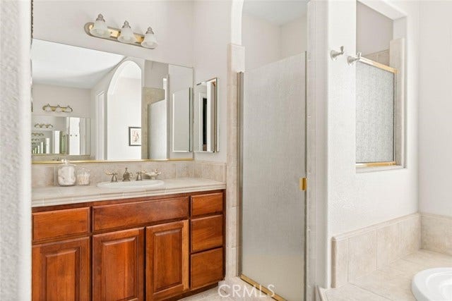 1 London CT, Chico, CA 95973