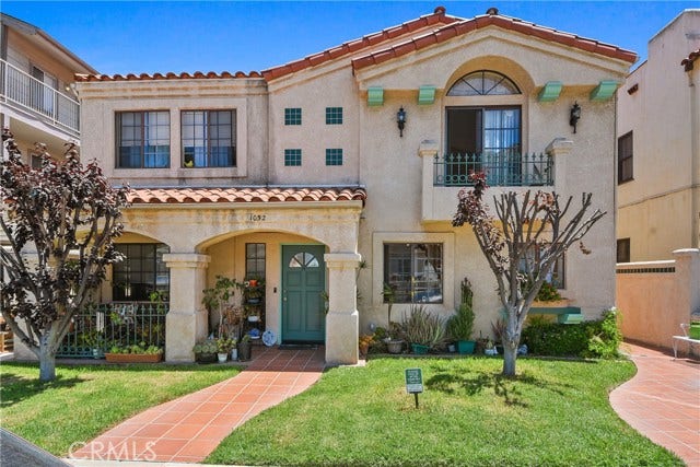 Property photo for 1052 Belmont AVE, #A, Long Beach, CA