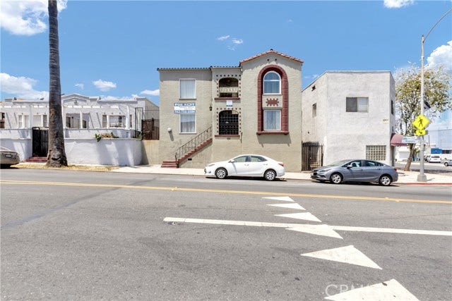 Property photo for 1211 Magnolia AVE, Long Beach, CA