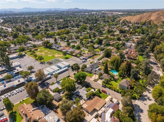 3327 N Crescent, San Bernardino, CA 92405 3327 N Crescent, San Bernardino, CA 92405
