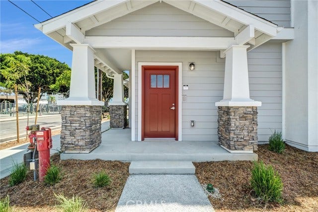 Property photo for 1336 Locust AVE, #5, Long Beach, CA