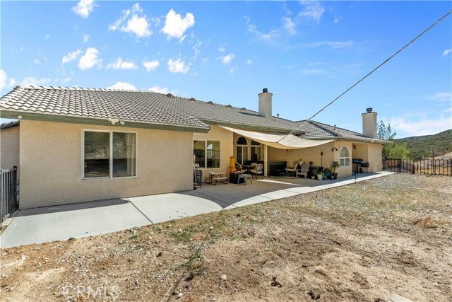 3950 Coriander Drive, Hesperia, CA 92345