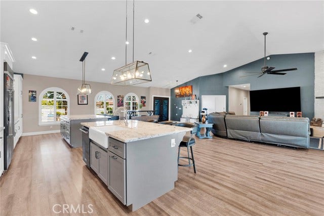 6980 Oak View CT, Oak Hills, CA 92344 6980 Oak View CT, Oak Hills, CA 92344