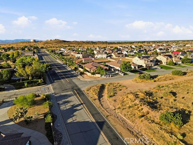 3945 Derby CIR, Lancaster, CA 93536