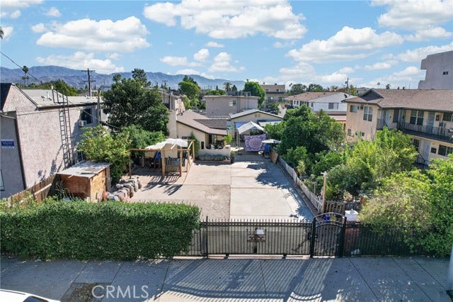 6856 Laurel Canyon BLVD, North Hollywood, CA 91605