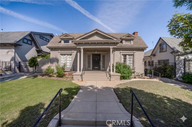 Property photo for 122 N Ridgewood PL, Los Angeles, CA