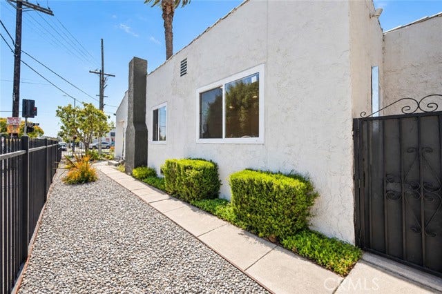3101 W 60th, Los Angeles, CA 90043