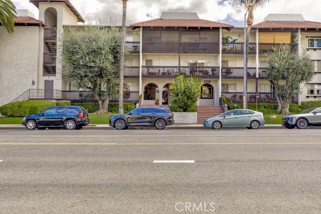 Property photo for 5334 Lindley, Los Angeles, CA