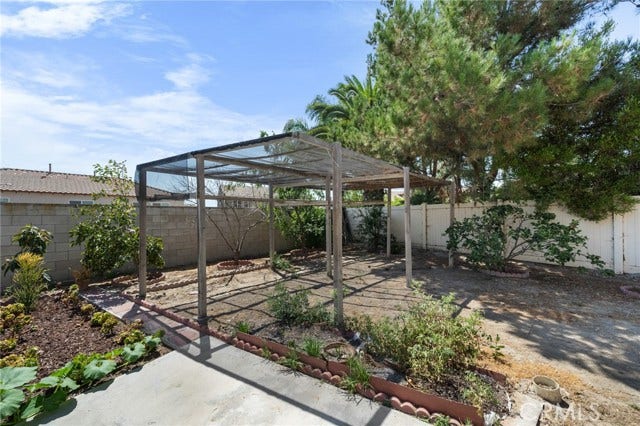 14969 Meadows WAY, Eastvale, CA 92880 Garden