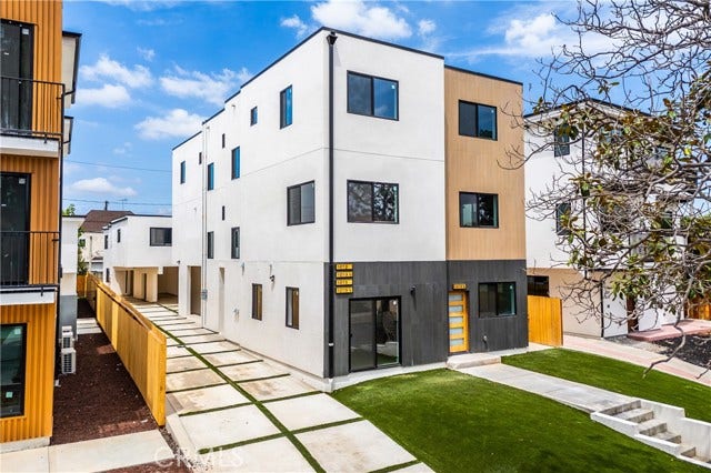 Property photo for 1015 S. Citrus AVE, #1, Los Angeles, CA