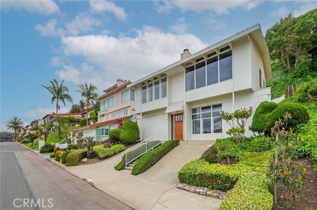 Property photo for 560 Via Almar, Palos Verdes Estates, CA