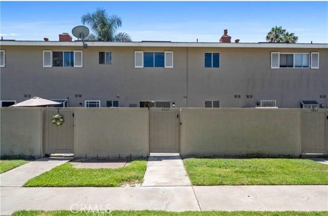 9867 Continental, Huntington Beach, CA 92646