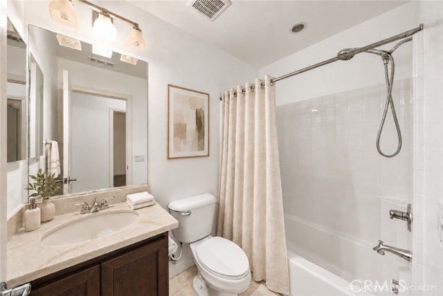 14969 Meadows WAY, Eastvale, CA 92880 Full Bath (1st Floor)