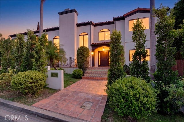 Property photo for 620 9th St, Manhattan Beach, CA